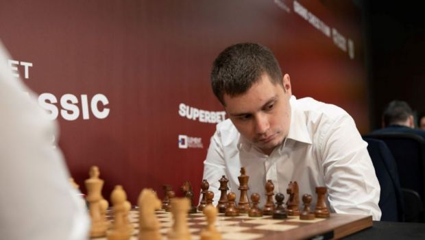 
	O victorie și patru remize în runda a opta a primei etape a Grand Chess Tour 2022. Una dintre remize a fost a lui Bogdan Deac în fața francezului Lagrave

