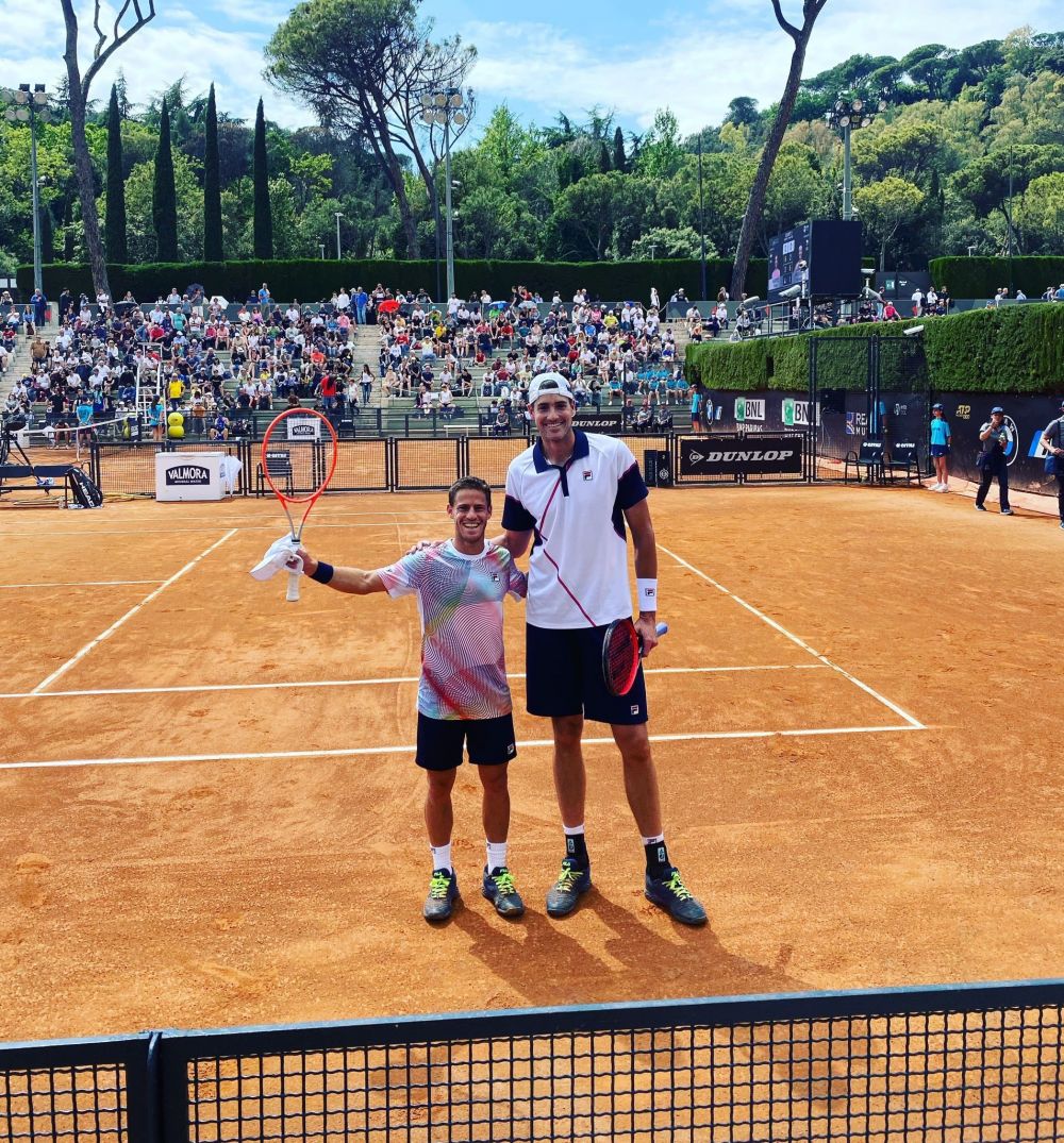 Minunea a ținut mai mult de 3 zile! :) „David și Goliat”, Schwartzman și Isner s-au calificat în finala turneului de dublu, la Roma_7