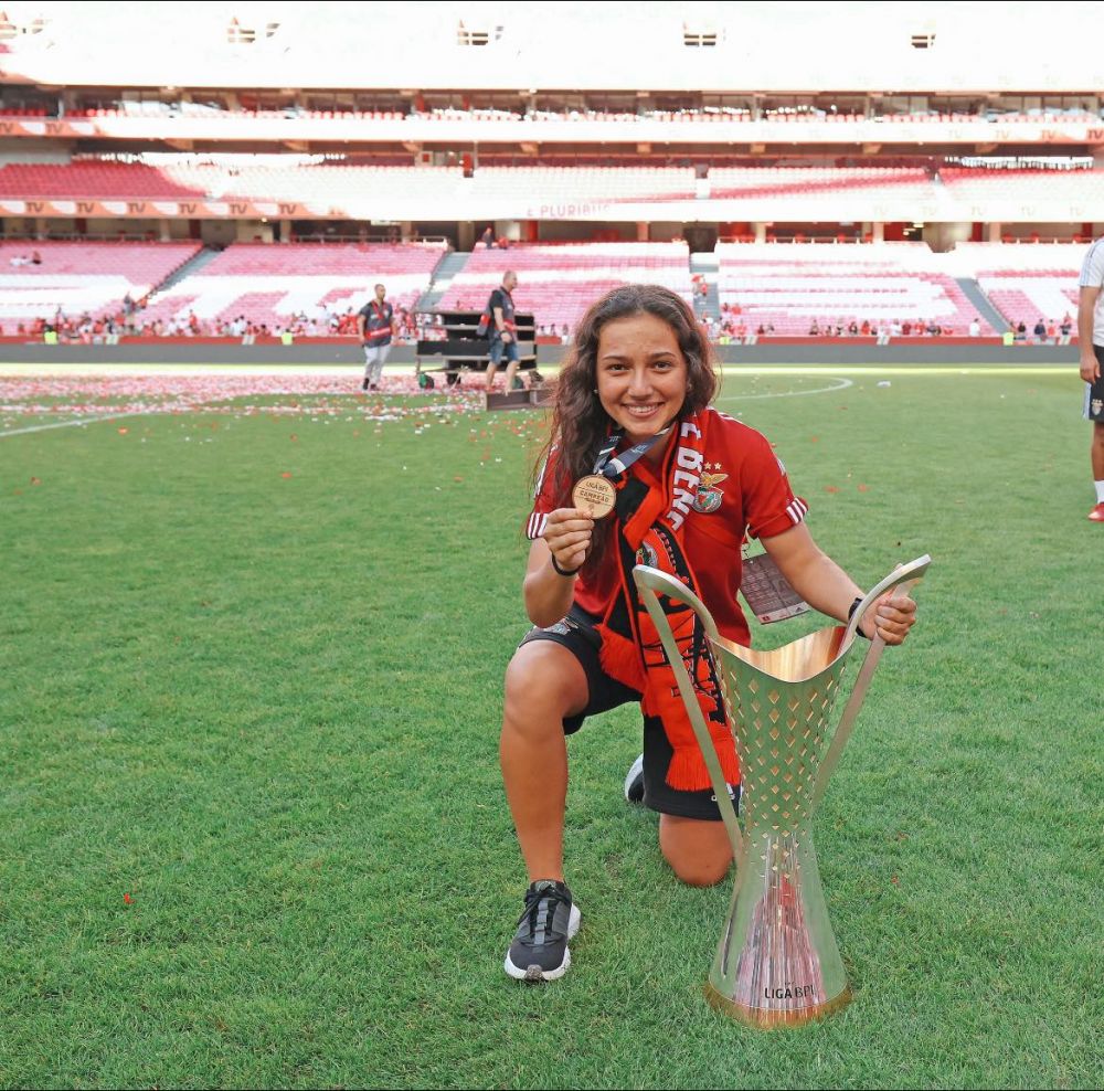 Regina de pe ”Da Luz”! O tânără fotbalistă din România a devenit campioană a Portugaliei cu Benfica: ”A fost incredibil!”_1
