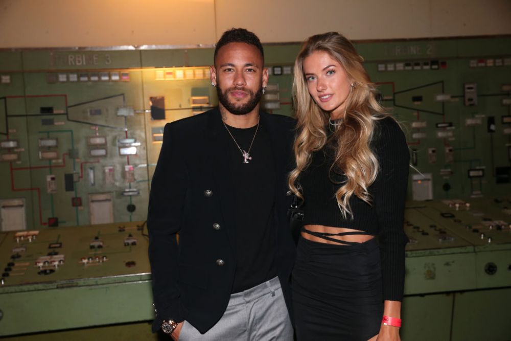 Cea mai frumoasă atletă din lume l-a eclipsat pe Neymar cu apariția sa! Rochia ultra sexy pe care a purtat-o la întâlnirea cu starul brazilian i-a scos în evidență formele_21
