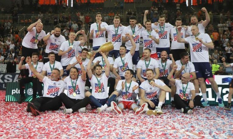 Performanță fabuloasă pentru sportul românesc! Campion în țara campioanei mondiale, urmează finala Champions League_2