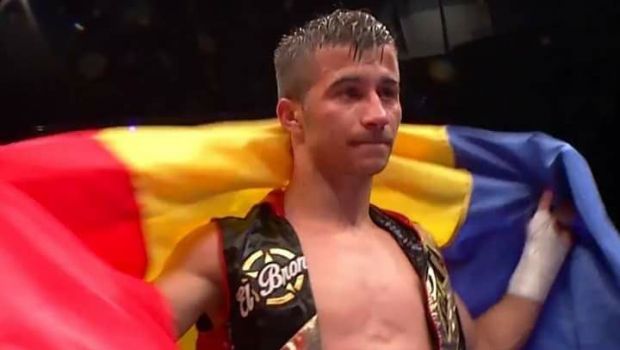 
	Ionuţ Băluţă, câștigător al centurii WBC International la categoria supercocoș
