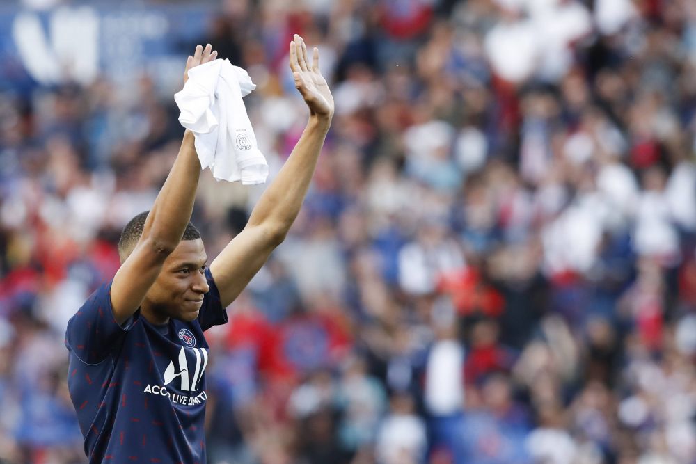 NEWS ALERT! Paris Saint-Germain a anunțat OFICIAL prelungirea contractului lui Kylian Mbappe! _7