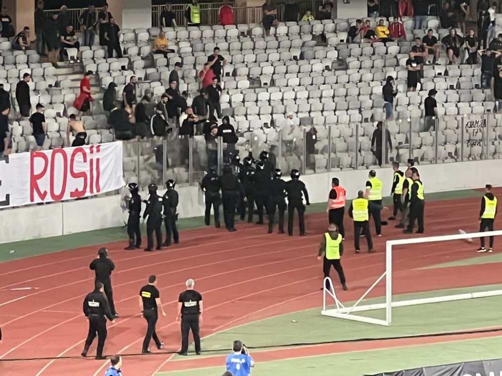 Mascații au intervenit în forță pe Cluj Arena. De la ce a pornit scandalul_4