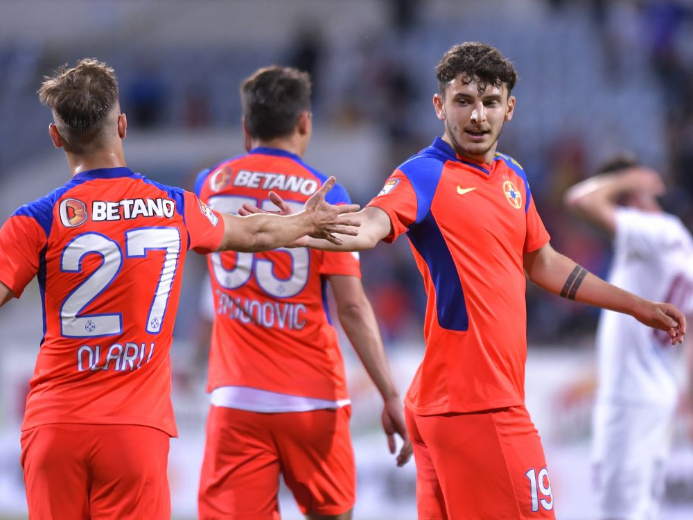 Cu cine a văzut Dan Petrescu meciul dintre CFR Cluj și FCSB_16