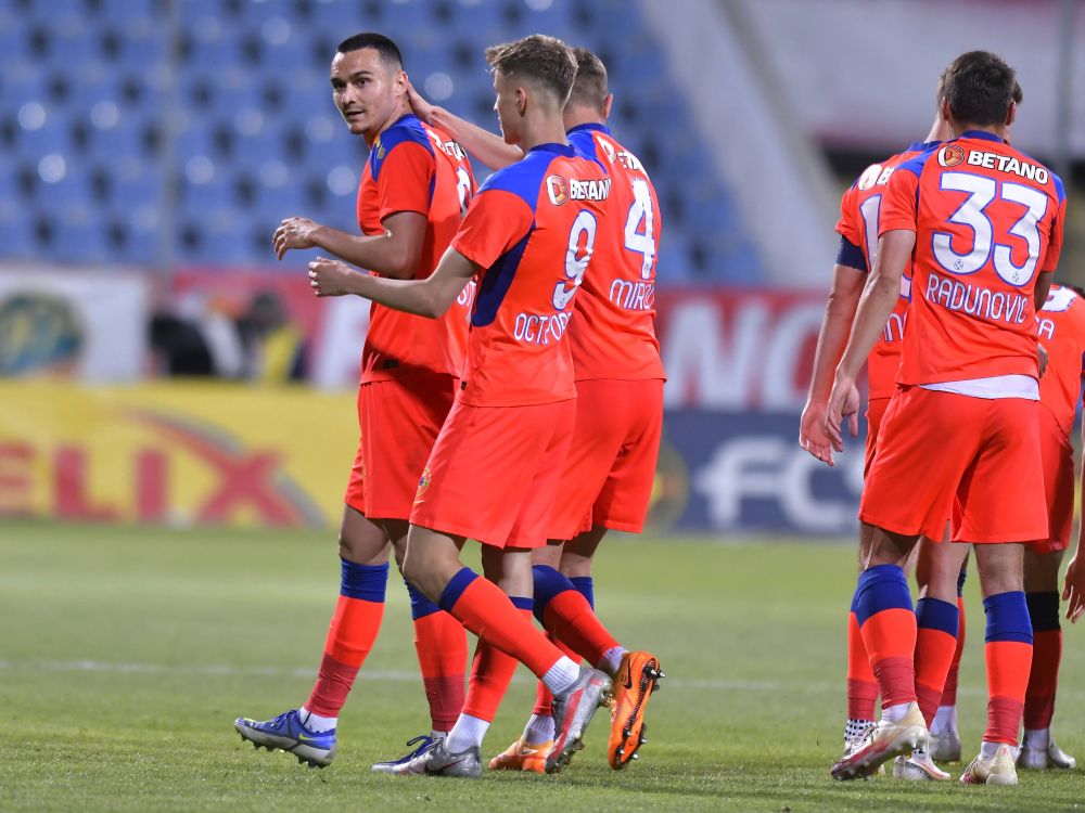 Cu cine a văzut Dan Petrescu meciul dintre CFR Cluj și FCSB_9