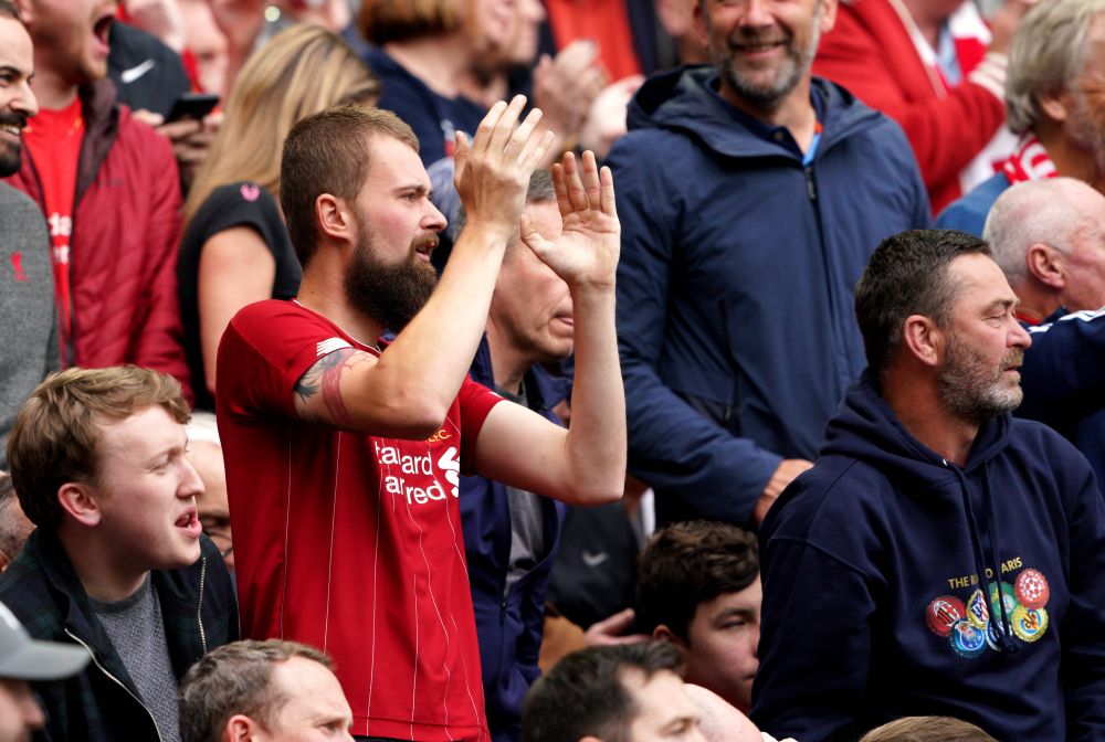 Momentul în care Liverpool a crezut că e campioană: fanii au început petrecerea după ce au devenit victimele unei farse_13