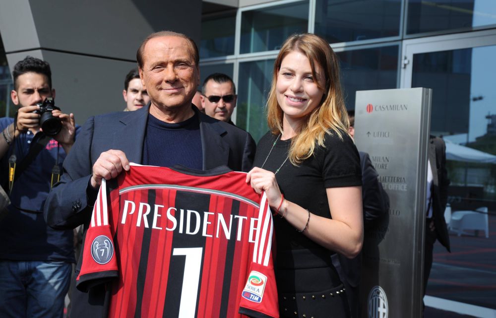 Momentul în care marele Silvio Berlusconi a venit personal pentru a-i felicita pe jucătorii Stelei: ”Ne-a vizitat la hotel”_1