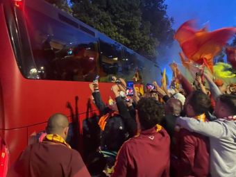 
	Mourinho Imperator! Antrenorul și jucătorii Romei au fost asaltați de suporteri la 5 dimineața după succesul din Conference League
