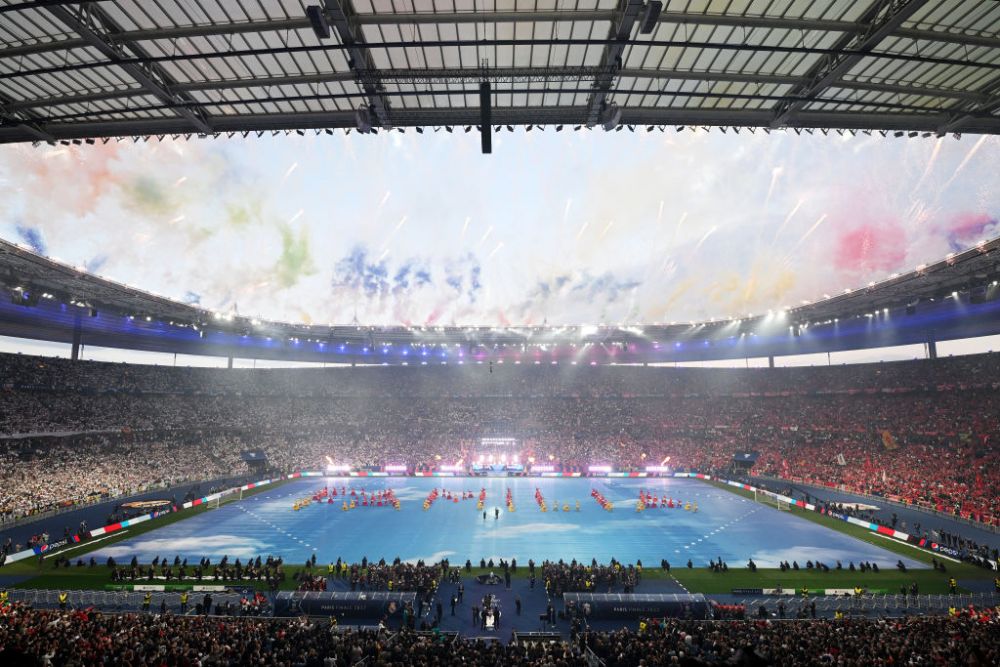 Imagini incendiare înaite de startul finalei Champions League! Camila Cabello a încins atmosfera pe Stade de France_14