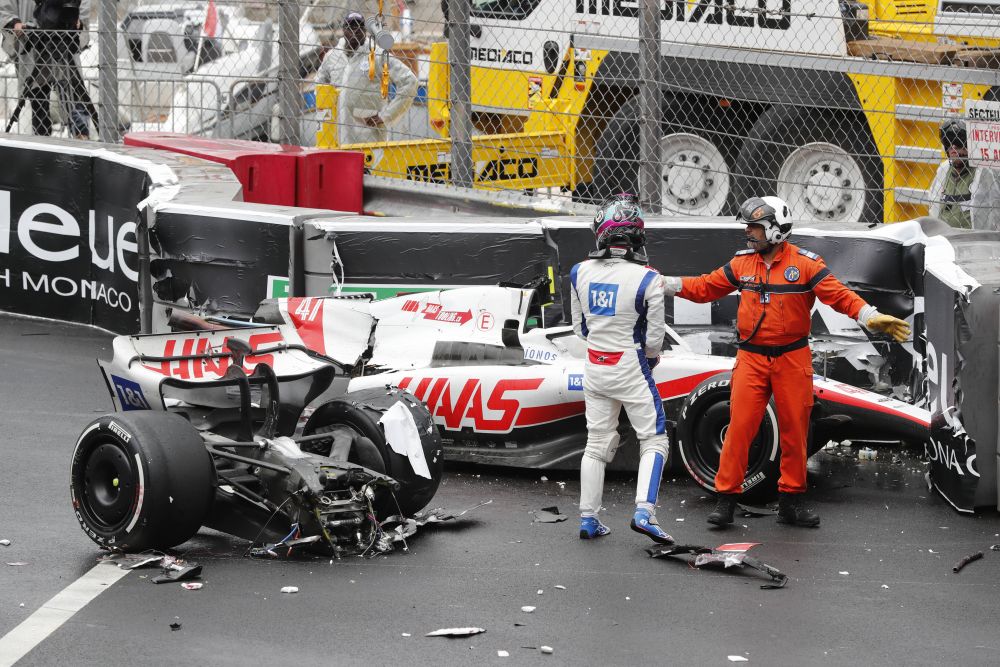 Accident înspăimântător pentru Mick Schumacher! Monopostul său s-a rupt în două la Monaco_3