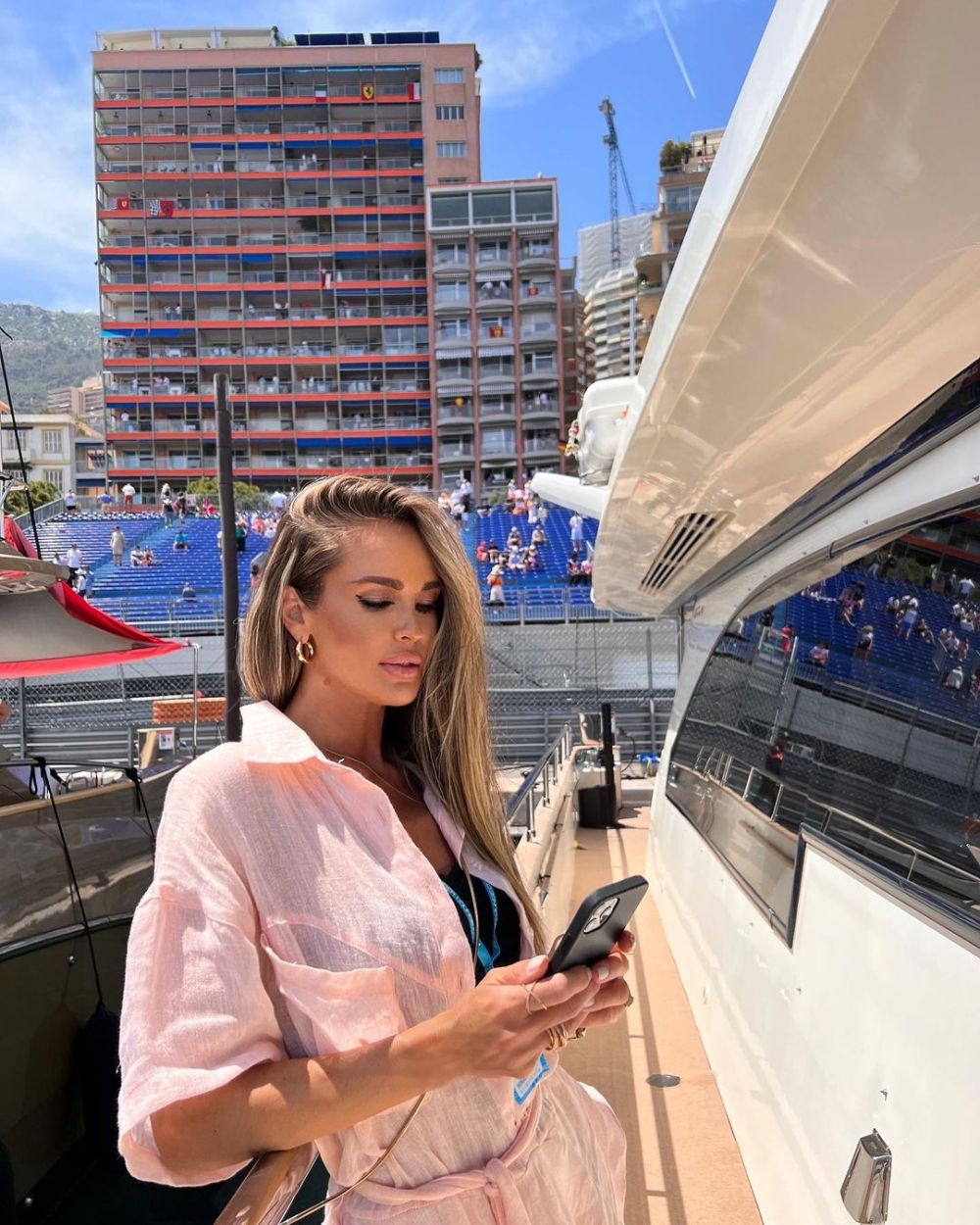 Fosta soție a lui Claudiu Niculescu, spectacol la Monaco. A participat la cursa de F1 și s-a pozat în cele mai hot outfit-uri _19