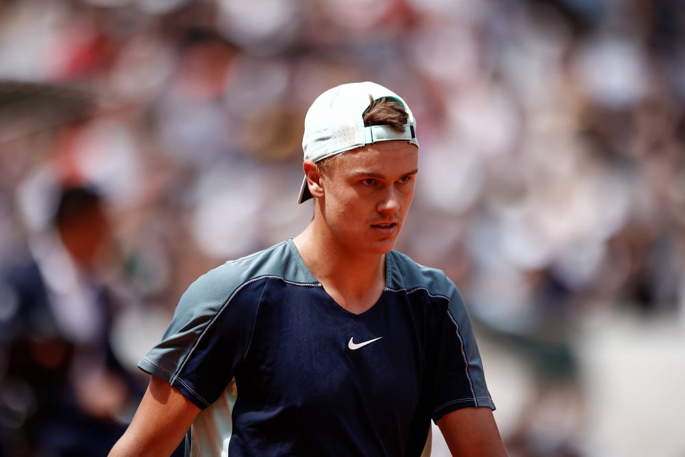 Tsitsi-PA! Finalistul en-titre de la Roland Garros, eliminat de puștiul Holger Rune (19 ani), în optimi _2