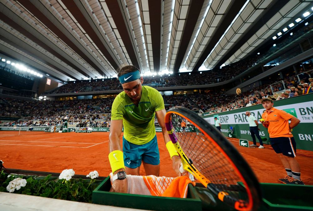 „Foarte ghinionist. L-am văzut plângând, e un moment dur” Mesajul lui Nadal pentru Zverev, după calificarea tristă în finala Roland Garros_12