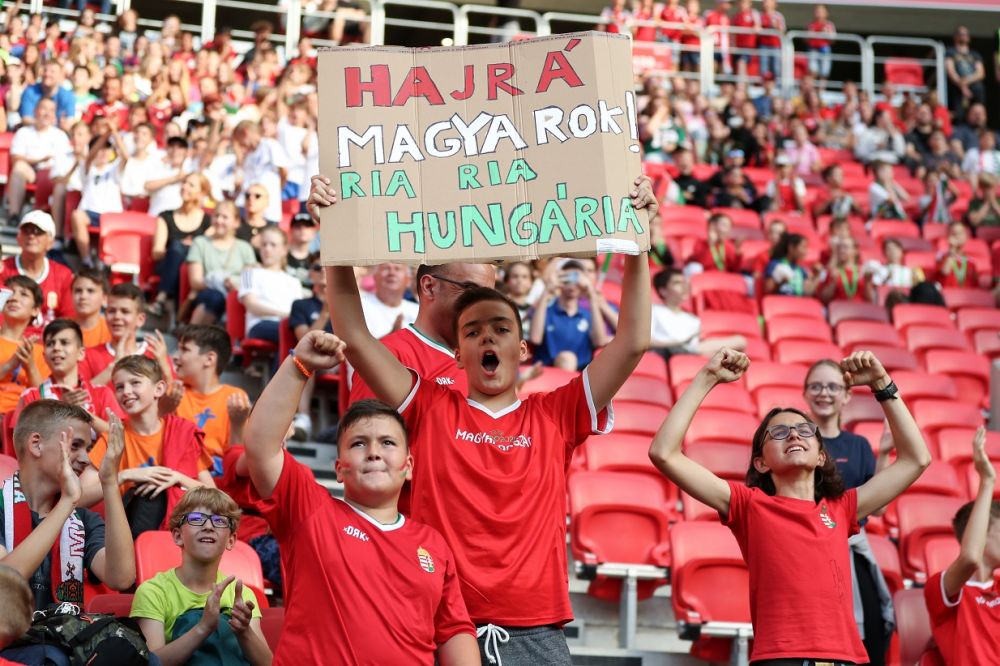 Scandal de proporții în Ungaria, după gestul copiilor de la meciul cu Anglia: "Sunt cu adevărat niște idioți!"_2