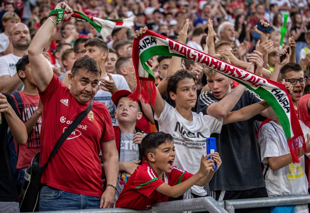 Scandal de proporții în Ungaria, după gestul copiilor de la meciul cu Anglia: "Sunt cu adevărat niște idioți!"_8