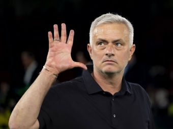 
	AS Roma dă prima lovitură în mercato! Mourinho s-a înțeles cu preferatul său de la Manchester United
