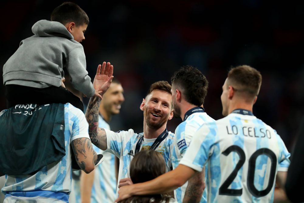 „E ca Rafa Nadal!” Selecționerul Argentinei, la picioarele lui Messi după cele cinci goluri înscrise cu Estonia_4