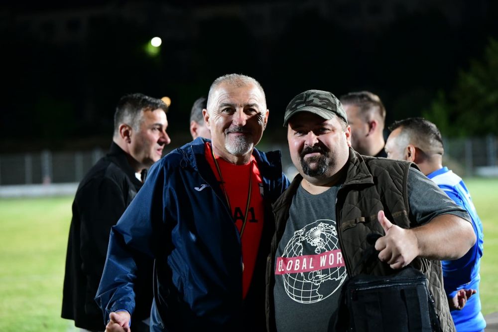 Grigoraș a adus Cupa-n oraș! Majorete și artificii după ce echipa experimentatului tehnician a câștigat la scor finala_6