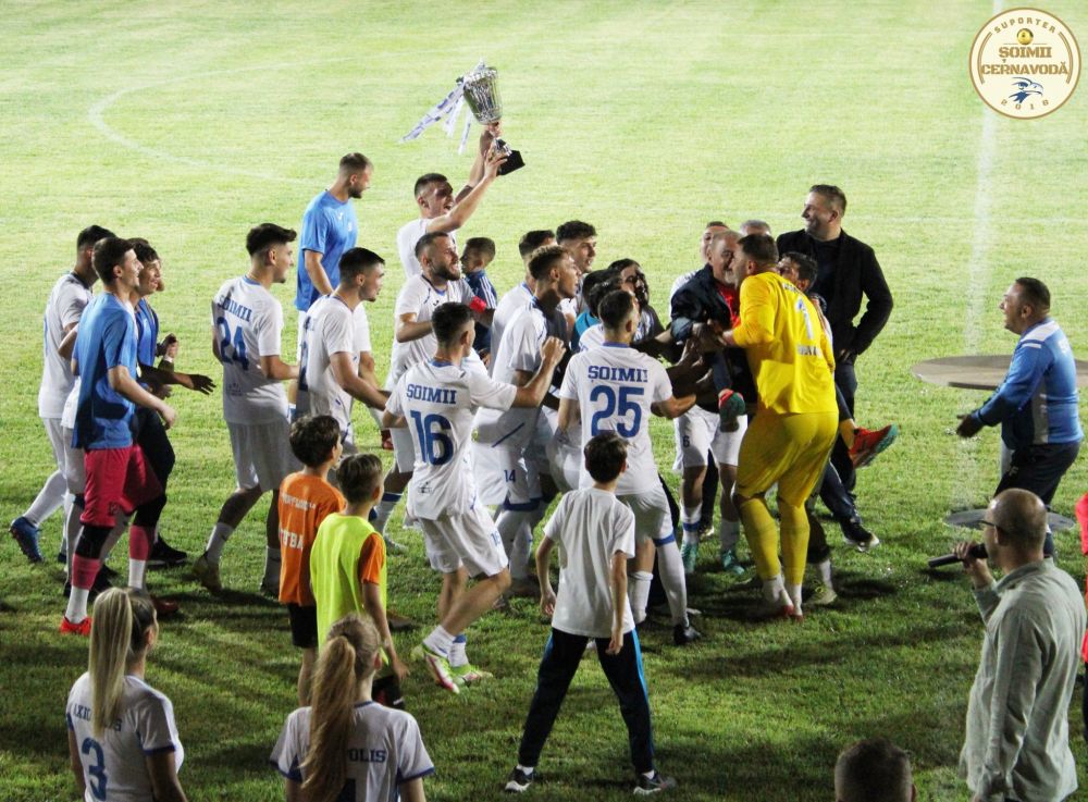Grigoraș a adus Cupa-n oraș! Majorete și artificii după ce echipa experimentatului tehnician a câștigat la scor finala_7