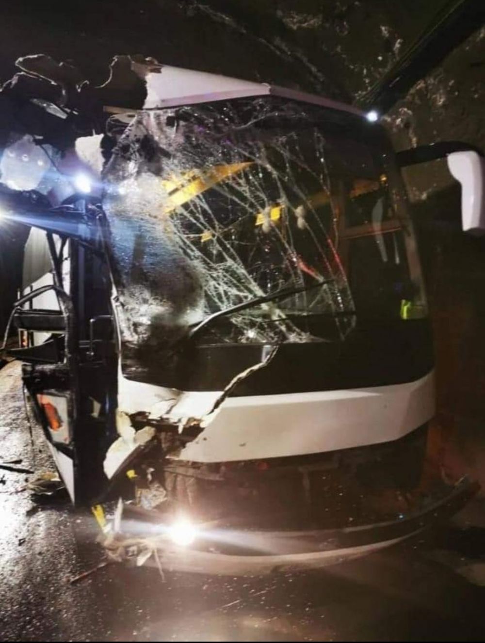 Accident auto grav în care a fost implicată naționala Bulgariei! Două autocare s-au ciocnit la Tbilisi! Un jucător a fost dus la spital _1