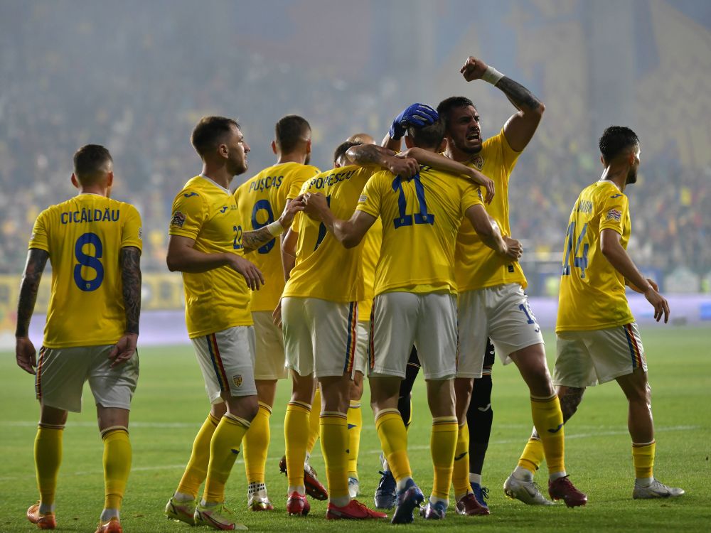 Florinel Coman n-a stat departe de stadion la România - Finlanda! S-a pozat cu rivalii din Liga 1_2