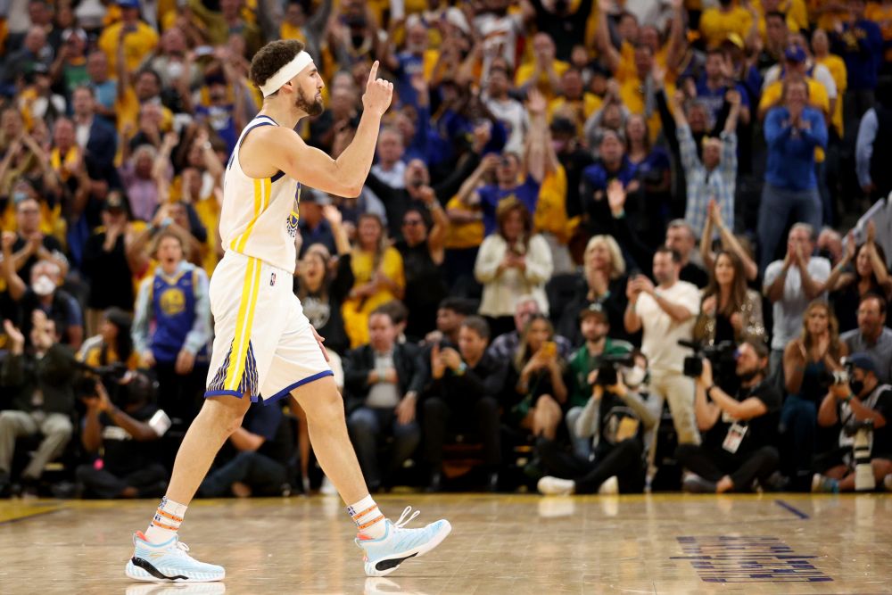 Golden State Warriors, 4 titluri în 8 sezoane! Curry, ales MVP pentru prima dată în carieră_4