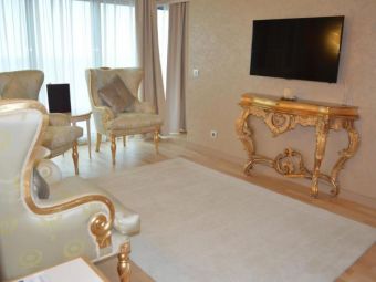 Gigi Becali și-a inaugurat hotelul de lux de la mare! Imagini spectaculoase cu &#39;bijuteria&#39; de cinci stele pentru care a plătit 6.8 milioane de euro&nbsp;