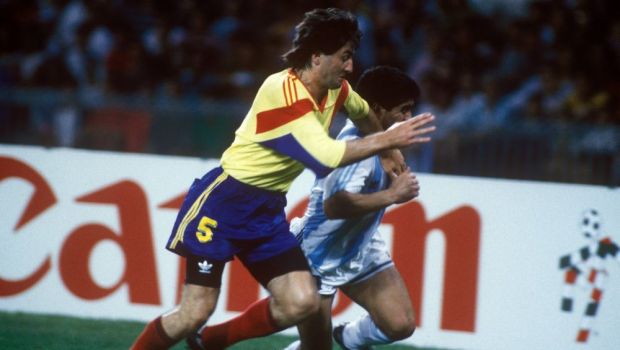 
	Fotbalistul român de care s-a îndrăgostit cel care l-a ținut sub papuc pe Maradona. &bdquo;Are foarte multe calități&rdquo;
