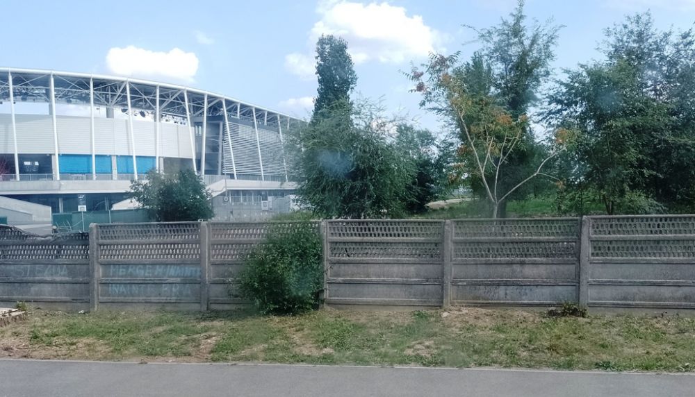 Stadion de 100 de milioane de euro, proximitate de ghetou. Cum arată zona din jurul arenei din Ghencea_33