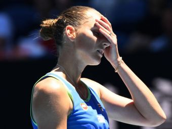 
	&bdquo;Federer, ține-mi berea!&rdquo; Karolina Pliskova a comis 4 duble greșeli consecutive și a pierdut un game fără să pună mingea în teren

