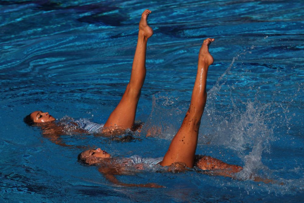 Imagini șocante de la Campionatul Mondial! O înotătoare din SUA, aproape de tragedie, după ce a leșinat în timpul probei! Antrenoarea a sărit să o salveze _14