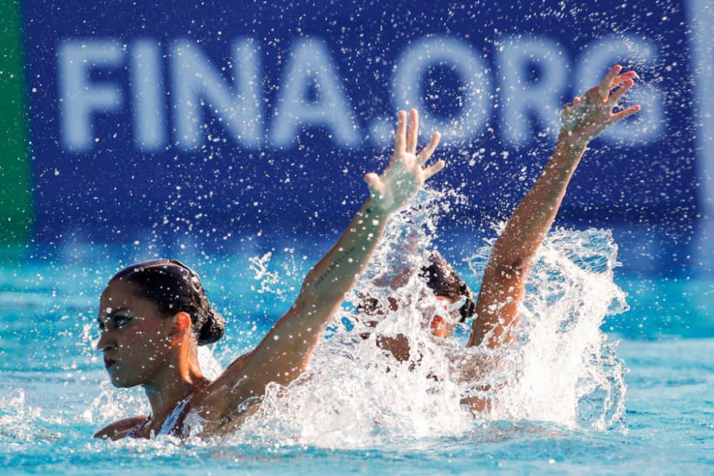 Imagini șocante de la Campionatul Mondial! O înotătoare din SUA, aproape de tragedie, după ce a leșinat în timpul probei! Antrenoarea a sărit să o salveze _17