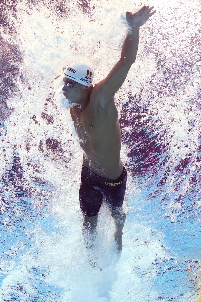 „Nu era loc de altă tactică!” Primul înotător român care a câștigat o medalie olimpică îl laudă pe David Popovici! Ce mai are de îmbunătățit campionul mondial _17