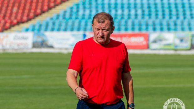 
	De ziua lui, Dorinel Munteanu a primit la Oțelul trei jucători de națională și unul de la FCSB!

