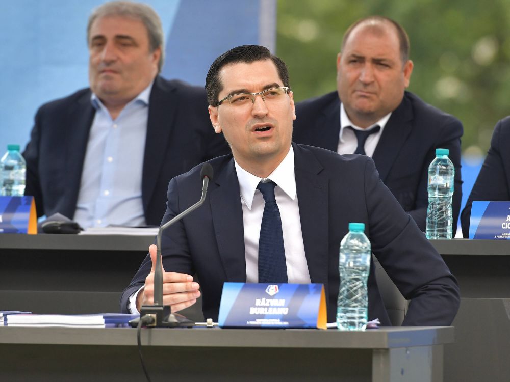 Edi Iordănescu, la mâna lui Răzvan Burleanu. „Se va lua o decizie în privința continuării contractului”_7