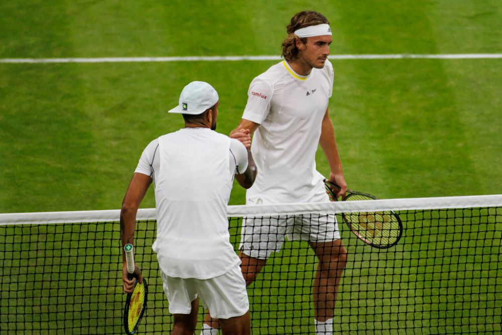 „Ești prost?!” Meci nebun la Wimbledon! Nick Kyrgios s-a dezlănțuit în meciul cu Tsitsipas după ieșirile nervoase ale grecului _9
