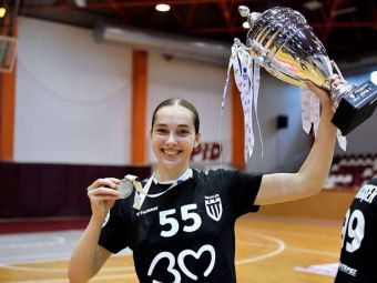 
	Oana Borș, una dintre cele mai talentate handbaliste din România, nevoită să stea pe bară peste un an!
