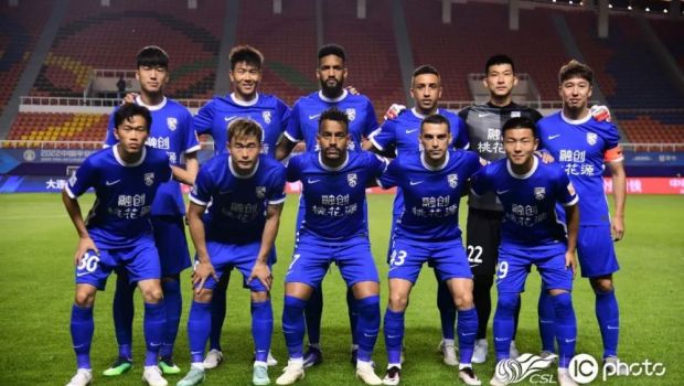 
	Ce mai face Stanciu prin China: gol și pasă de gol în derby-ul orașului Wuhan!&nbsp;Three Towns și-a spulberat rivala
