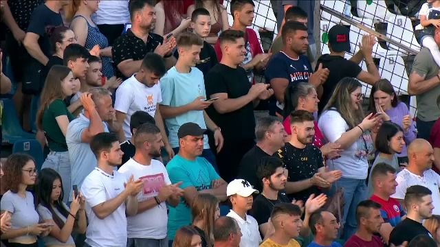 Așa da atmosferă în fotbalul românesc! Show total la Galați: 13.000 de fani în tribune la Oțelul - FCSB_1