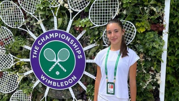 
	Alexia Tatu, campioana Wimbledon U14, a câștigat turneul &bdquo;dintr-o joacă&rdquo;: Simona Halep și Iga Swiatek sunt idolii tinerei
