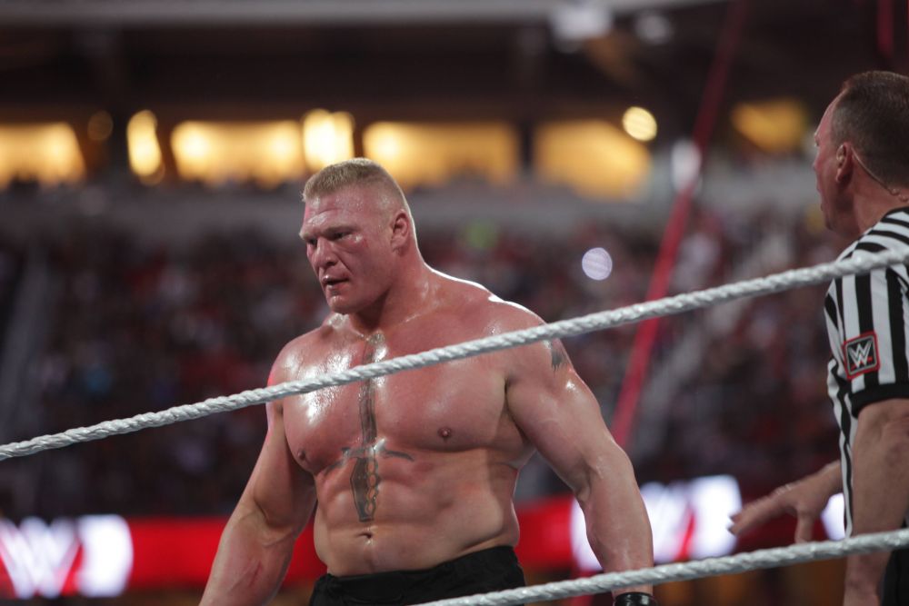 WWE | Fostul campion care înainte de wrestling mulgea vacile. Povestea impresionantă a lui Brock Lesnar_11