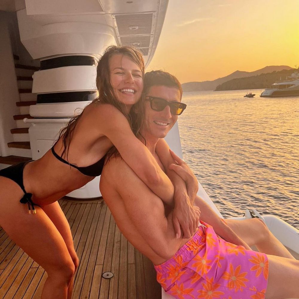 Transferul lui Lewandowski de la Bayern Munchen, elucidat de soția sa! Ce a răspuns pe Instagram la: „Veniți la Barcelona?” _22