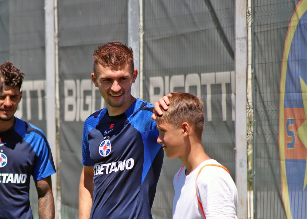 Fratele lui Tavi Popescu, la antrenamentul FCSB. Puștiul e considerat mai talentat decât vedeta "roș-albaștrilor"_1