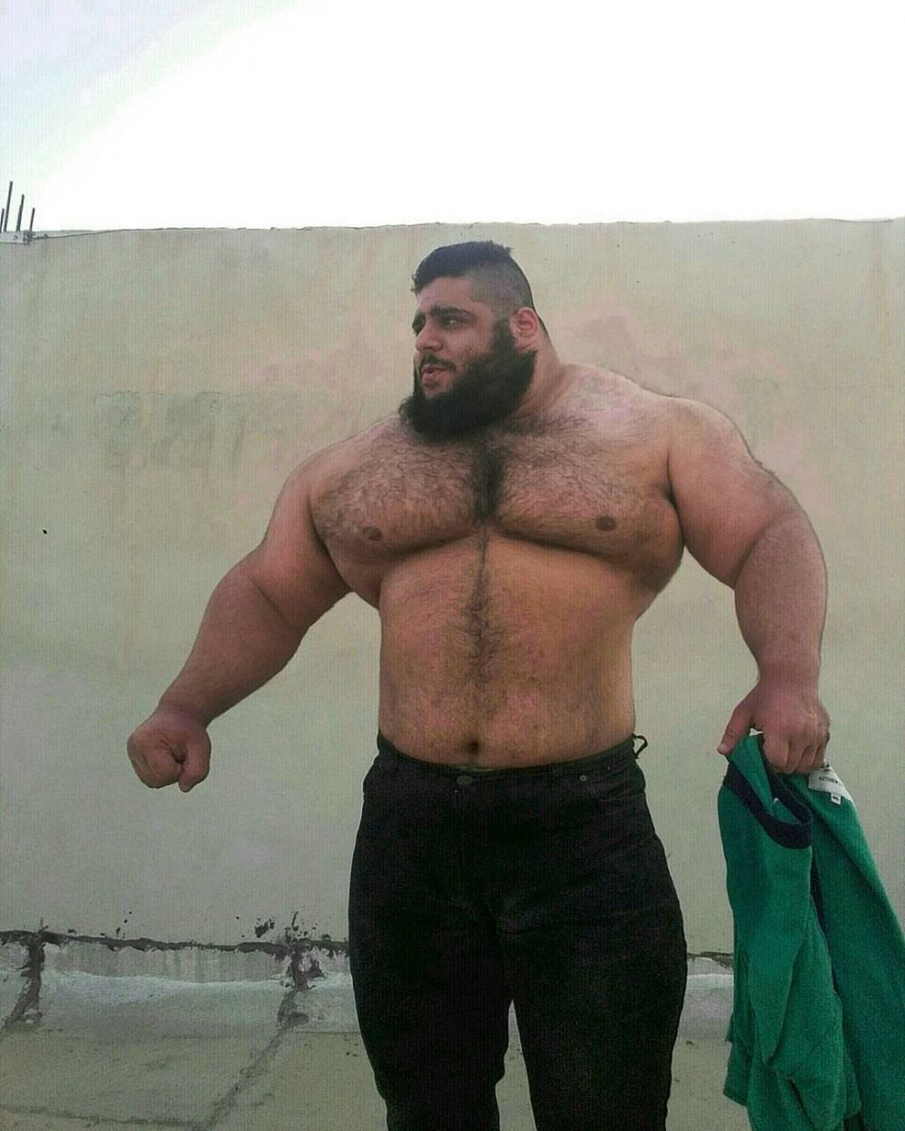 'Hulk din Iran' și-a găsit un nou rival după ce a fost refuzat de teamă că se sinucide după luptă _2