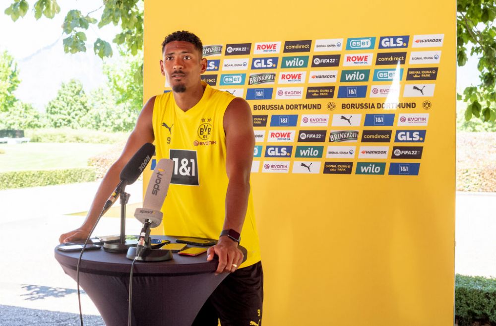 Starul transferat de Dortmund în această vară a fost diagnosticat cu cancer testicular, după ce a acuzat stări de rău la antrenamente_6