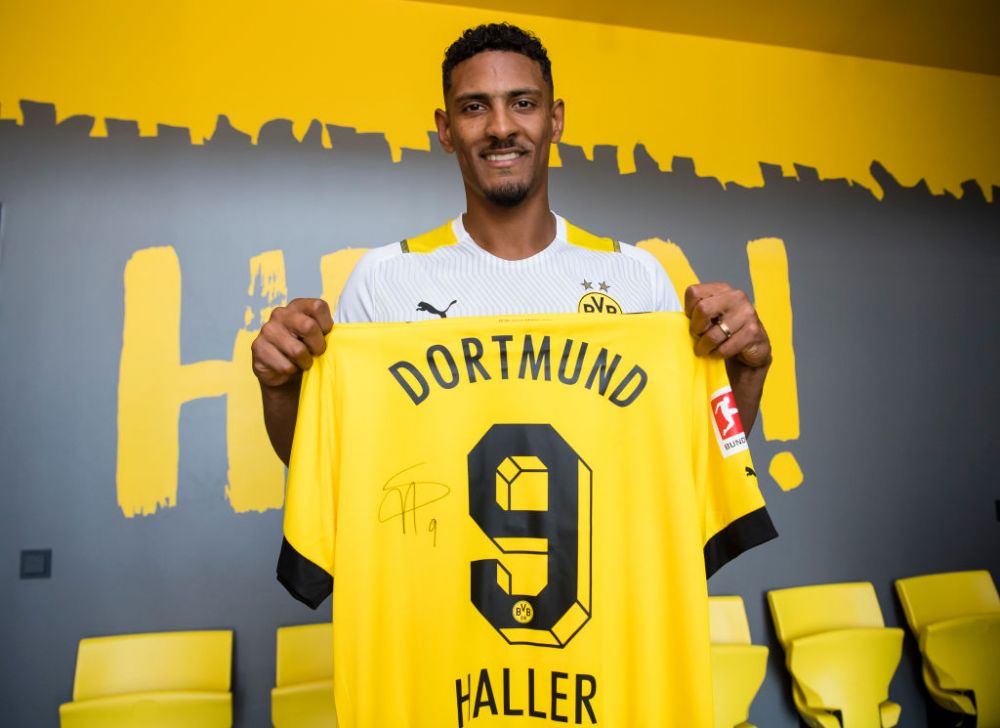 Starul transferat de Dortmund în această vară a fost diagnosticat cu cancer testicular, după ce a acuzat stări de rău la antrenamente_9