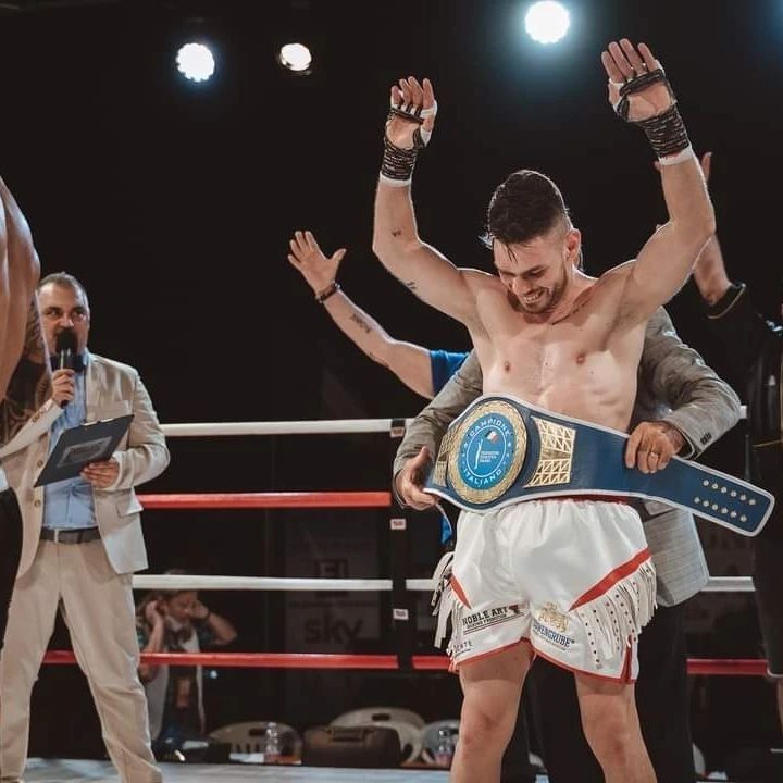 ”Marble Man” Cătălin Ionescu, campion al Italiei la categoria super pană! L-a făcut KO pe adversar_13