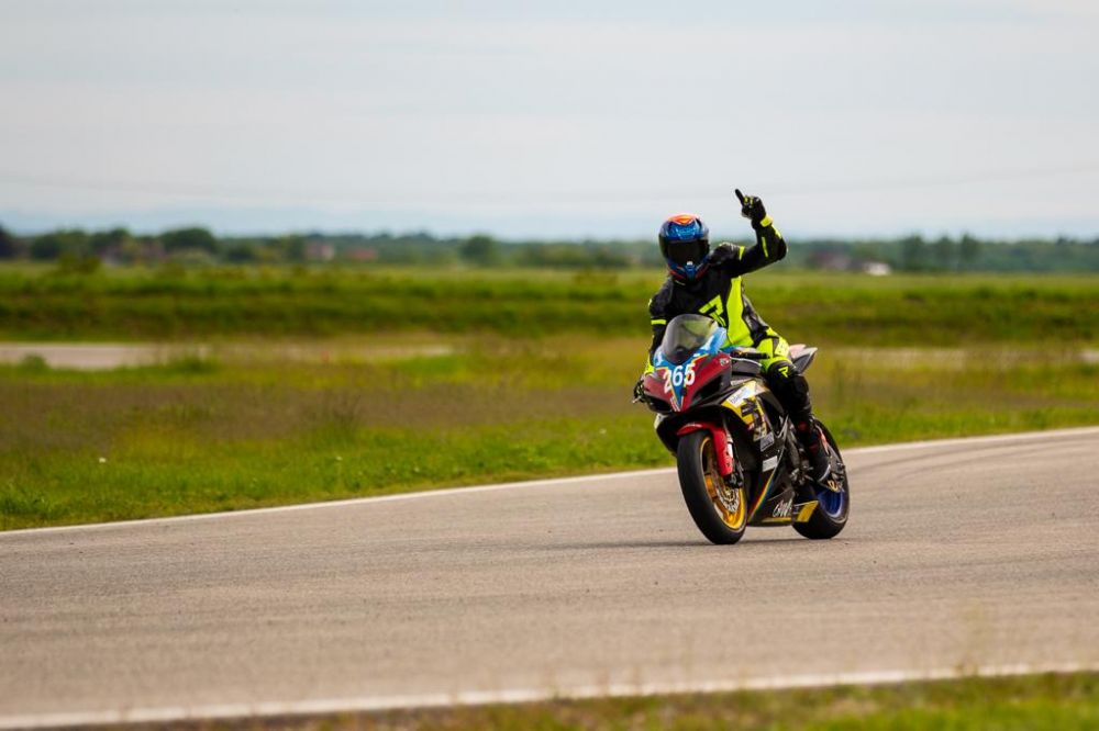 Povestea lui Vlad Chivu, campion național la motociclism. „Mâna mea se ținea doar în fiare!" Cum a trecut peste teribilul accident_6
