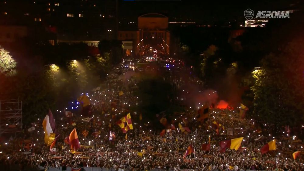 Imagini de colecție la Roma! Paulo Dybala, prezentat în fața a 10.000 de fani_20